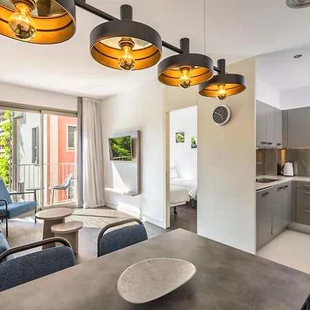 Aspasios Catedral Apartment *