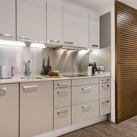 Aspasios Catedral Apartment *