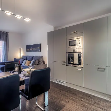 Apartment Aspasios Catedral *